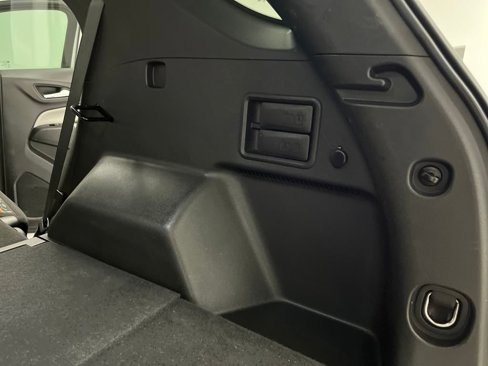Used 2024 Chevrolet Equinox LT image 33