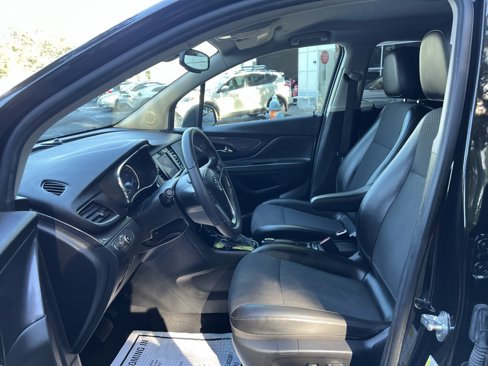 Used 2022 Buick Encore Preferred image 10