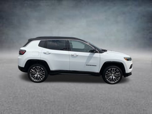Used 2023 Jeep Compass Limited w/ Elite Group image 3