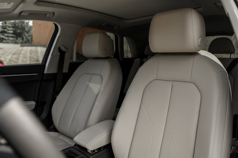 Certified 2025 Audi Q3 2.0T Premium Plus image 19