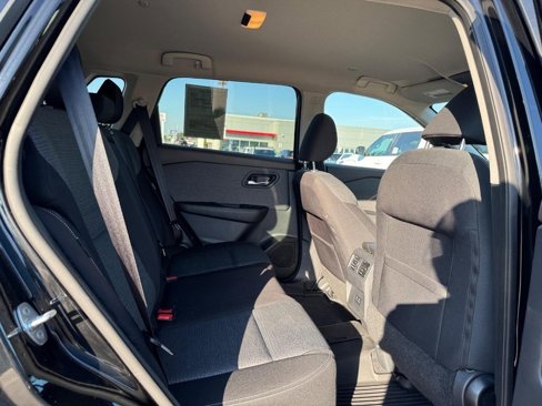 Used 2022 Nissan Rogue SV image 16