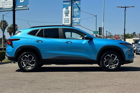 New 2025 Chevrolet Trax LT image 3