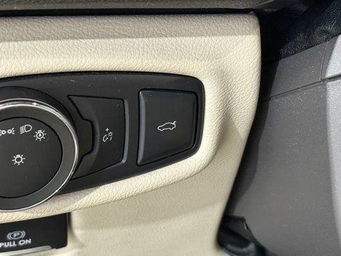 Used 2017 Lincoln MKZ Select w/ Select Plus Package image 15
