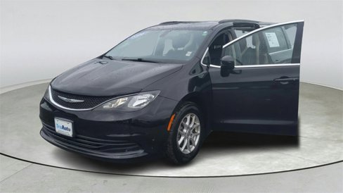 Used 2020 Chrysler Voyager Lxi image 10
