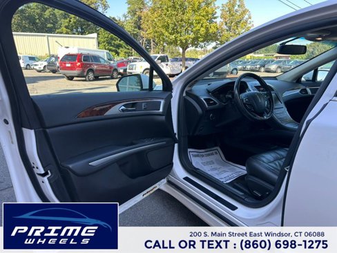 Used 2014 Lincoln MKZ w/ Equipment Group 102A Reserve image 9
