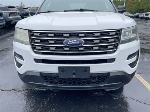 Used 2017 Ford Explorer 4WD w/ Class II Trailer Tow Package image 28