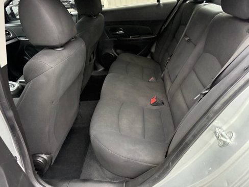 Used 2016 Chevrolet Cruze LT image 11
