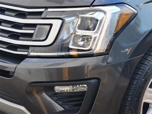 Used 2020 Ford Expedition XLT w/ Equipment Group 202A image 3