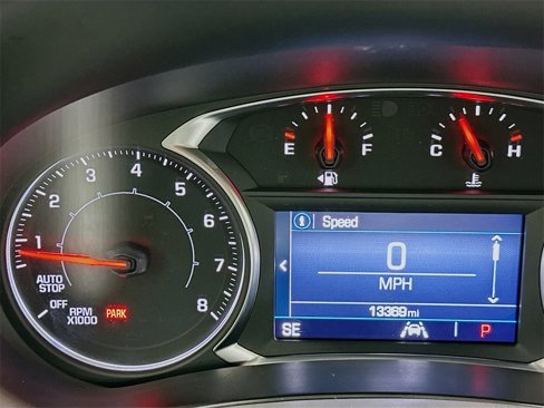 Used 2024 GMC Terrain SLE w/ Driver Convenience Package image 12