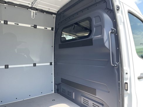 New 2024 Mercedes-Benz Sprinter 2500 image 12