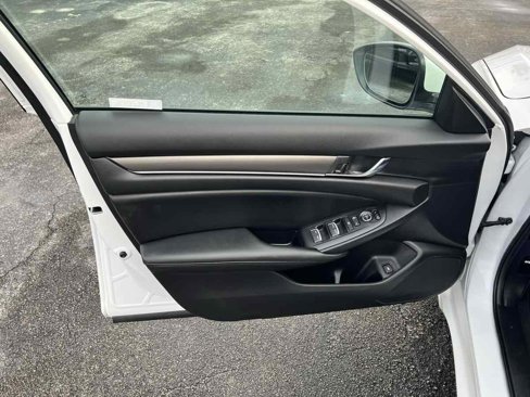 Used 2021 Honda Accord LX image 13