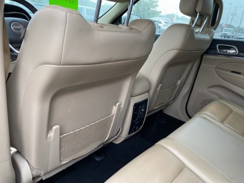 Used 2020 Jeep Grand Cherokee Limited w/ Premium Lighting Group image 32