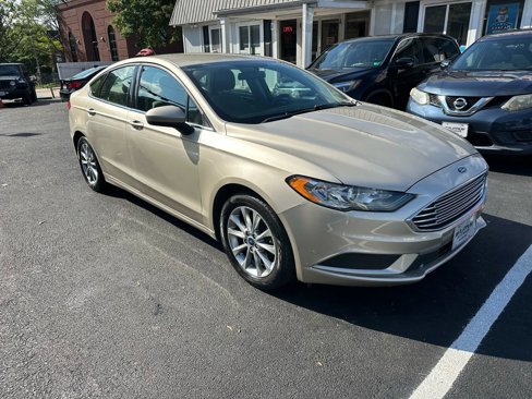Used 2017 Ford Fusion SE image 5