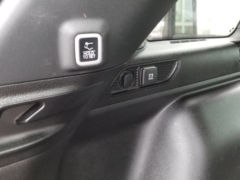 Certified 2024 Jeep Grand Cherokee Laredo w/ Luxury Tech Group I image 21