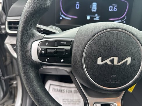 Used 2023 Kia Sportage LX image 18