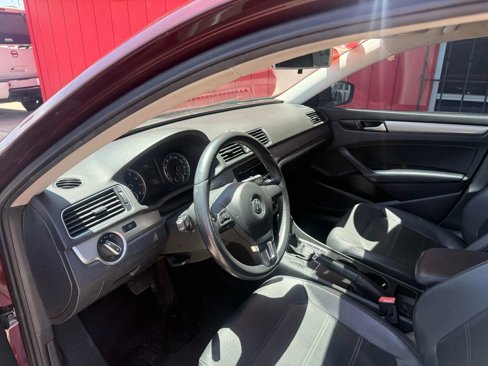 Used 2014 Volkswagen Passat 1.8T Wolfsburg Edition image 8