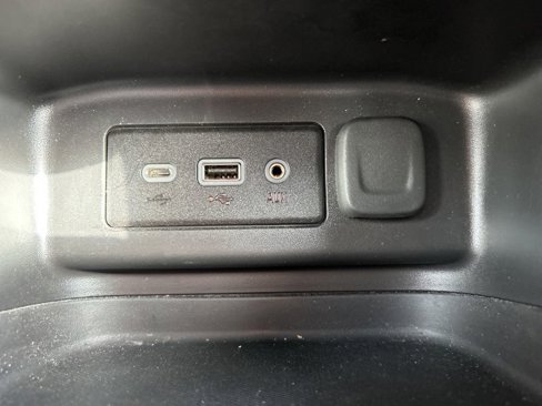 Used 2023 Chevrolet Equinox LT image 12