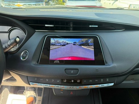 Used 2020 Cadillac XT4 Luxury image 6
