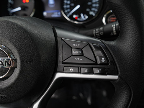 Used 2020 Nissan Rogue SV image 25