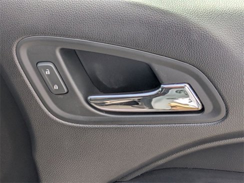 Used 2017 Chevrolet Colorado LT image 33