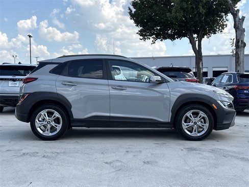 Used 2023 Hyundai Kona SEL image 2