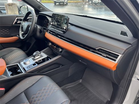 Used 2024 Mitsubishi Outlander SEL image 35