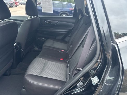 Certified 2019 Nissan Rogue SV image 14