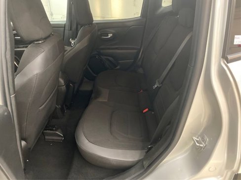 Used 2017 Jeep Renegade Altitude image 10