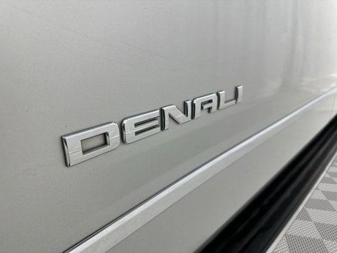 Used 2017 GMC Yukon XL Denali w/ Open Road Package image 32