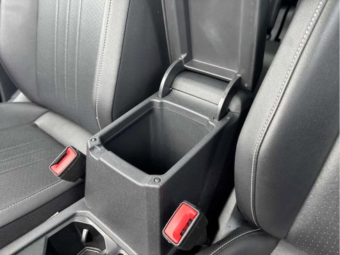 Certified 2022 Volkswagen Tiguan SE R-Line image 29