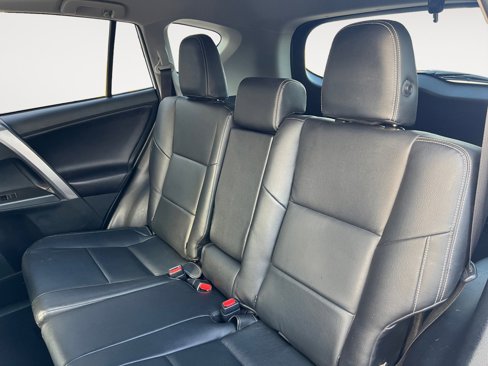 Used 2018 Toyota RAV4 XLE image 13