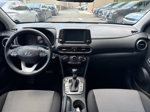 Used 2018 Hyundai Kona SEL image 12