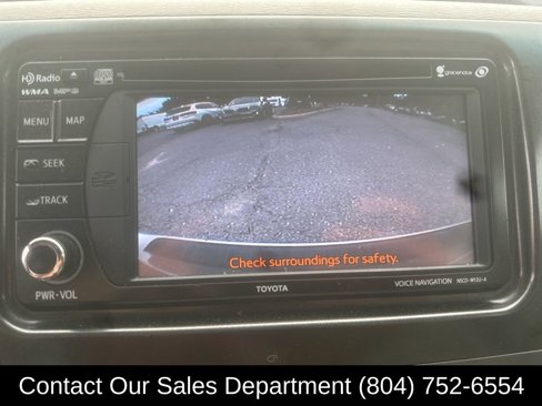 Used 2014 Toyota Sienna XLE image 23