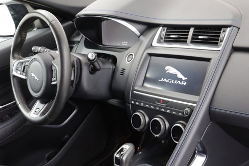 Used 2020 Jaguar E-PACE R-Dynamic S image 33