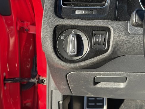 Used 2016 Volkswagen GTI S image 17