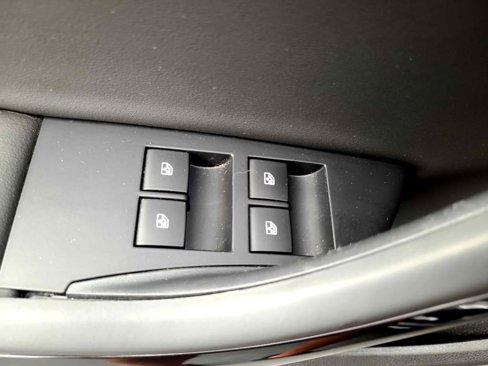 Used 2016 Buick Cascada Premium image 38