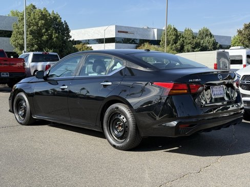 Used 2020 Nissan Altima 2.5 S image 2