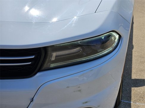 Used 2016 Dodge Charger SE image 7