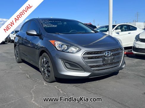 Used 2016 Hyundai Elantra GT image 2