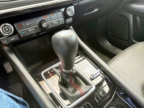 Used 2024 Jeep Compass Trailhawk image 20