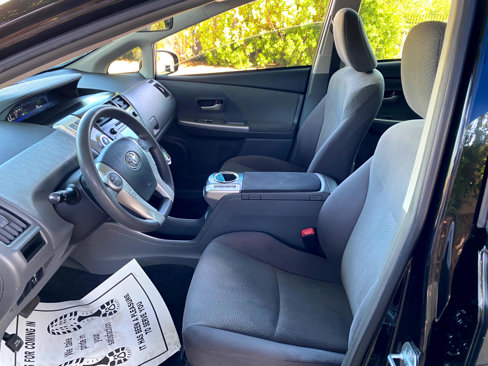 Used 2014 Toyota Prius V Three image 25