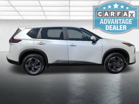 Used 2024 Nissan Rogue SV image 33