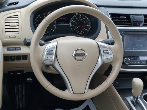 Used 2017 Nissan Altima 2.5 SV w/ Convenience Package image 8