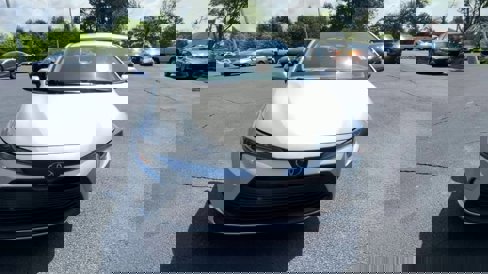 Used 2024 Toyota Corolla LE image 3