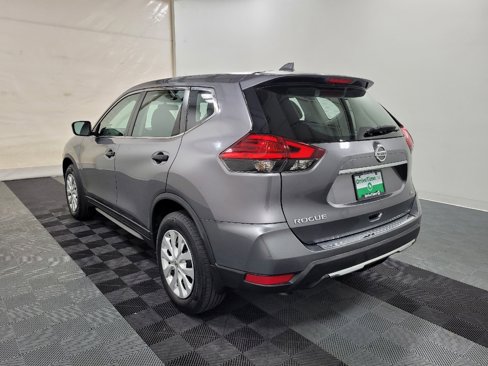 Used 2017 Nissan Rogue S image 5