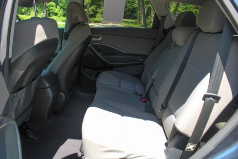 Used 2017 Hyundai Santa Fe SE image 34