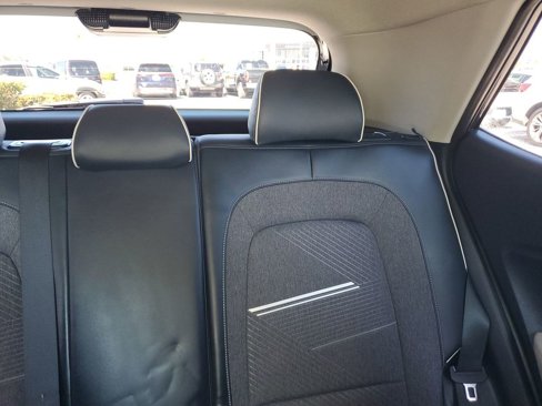 Certified 2020 Hyundai Venue image 6