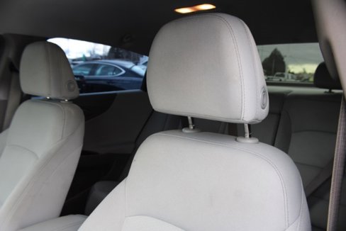 Used 2020 Chevrolet Malibu LT image 12