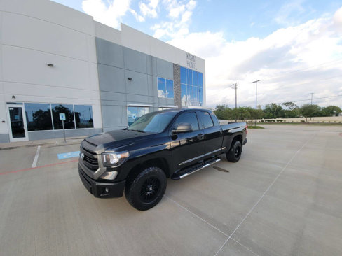 Used 2014 Toyota Tundra SR image 1