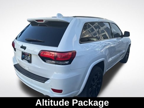 Used 2021 Jeep Grand Cherokee Laredo X image 5